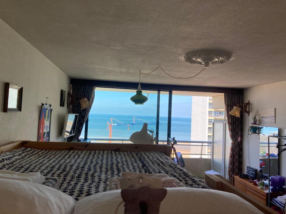 Tiny Apt W/ Balcony And Seaview, Even Out Of Your Bed ! Oostende Eksteriør bilde
